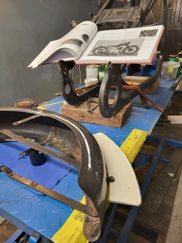 BMW EMW R35 - rekonstrukcja klasycznego motocykla