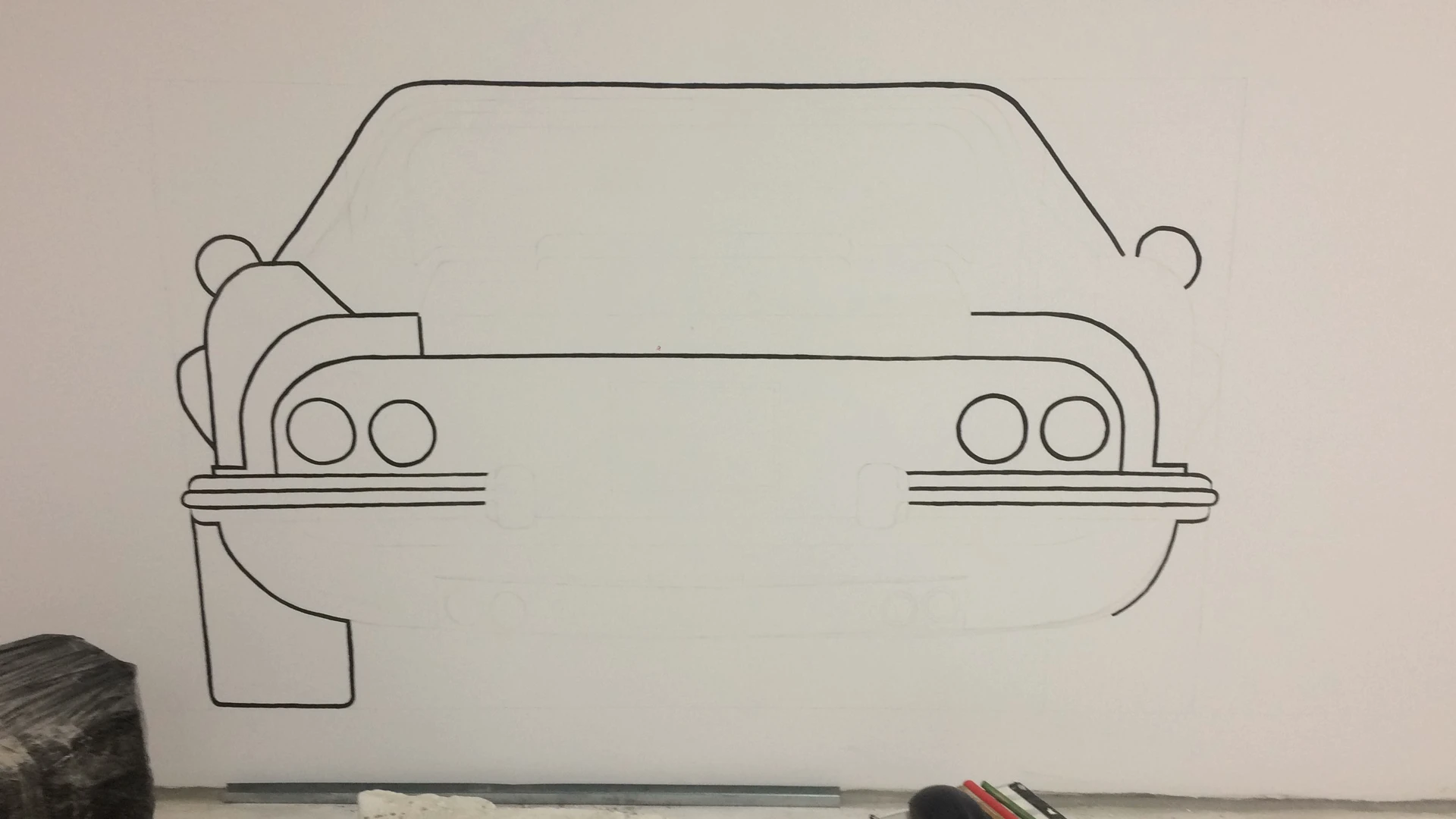 Mural w garażu - motoryzacyjny akcent